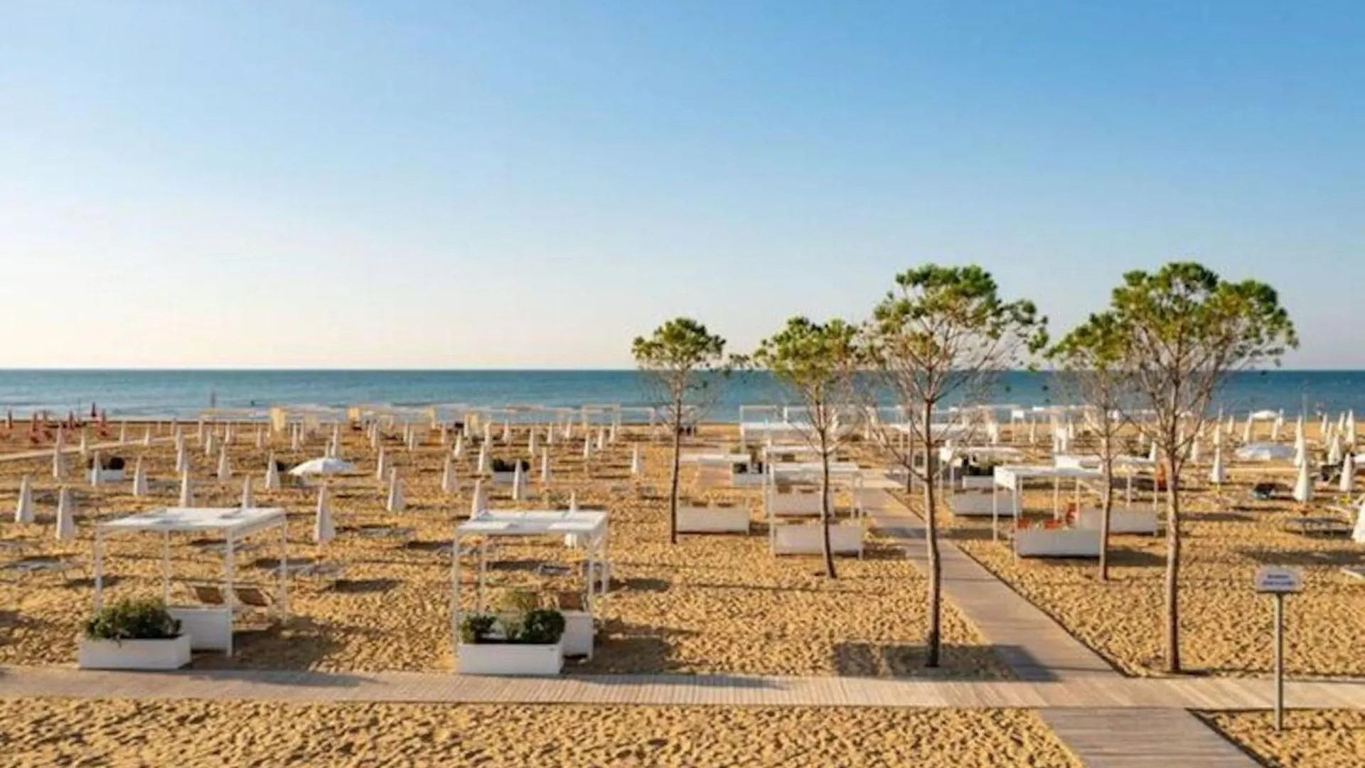 Gorgeous Flat Next To The Sea In Bibione Daire